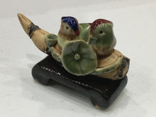 Load image into Gallery viewer, Mandarine Duck on Lotus 1.5" (porcelain)